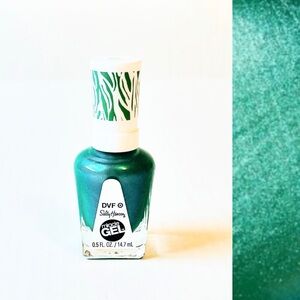 DVF for Target x Sally Hansen Miracle Gel 932 Moss Turquoise Nail Polish
